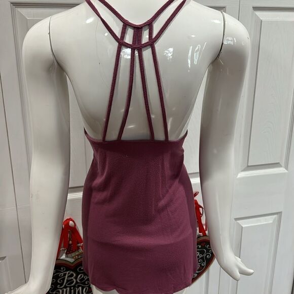 Express  strapped back tank top - Picture 2 of 3